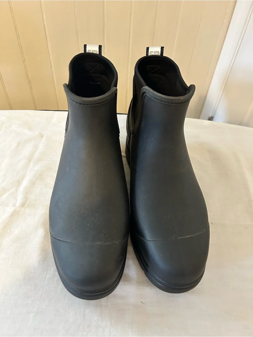 UGG droplet rain